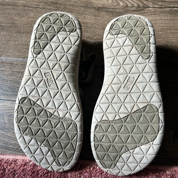 Women's Teva - Picture 1 of 4
